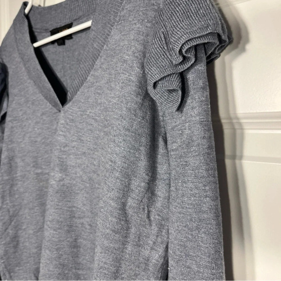 Truth by Republic Women Ruffle Shoulder Knit Sweater Blue V-Neck Size L - Picture 5 of 9
